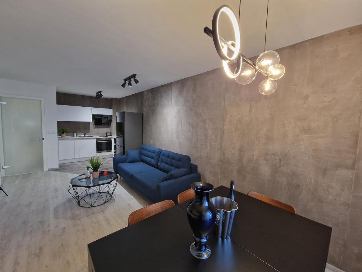 Marsselis Luxe Port Apartment Várna Kültér fotó
