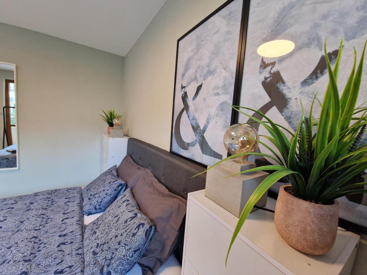 Marsselis Luxe Port Apartment Várna Kültér fotó