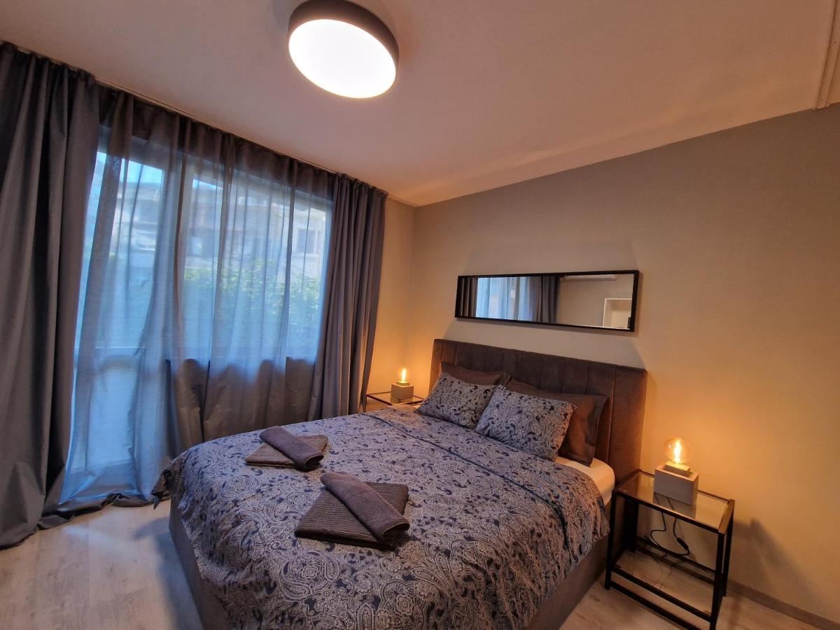 Marsselis Luxe Port Apartment Várna Kültér fotó