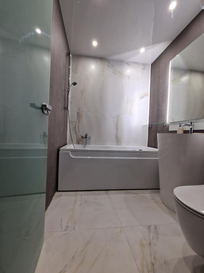 Marsselis Luxe Port Apartment Várna Kültér fotó