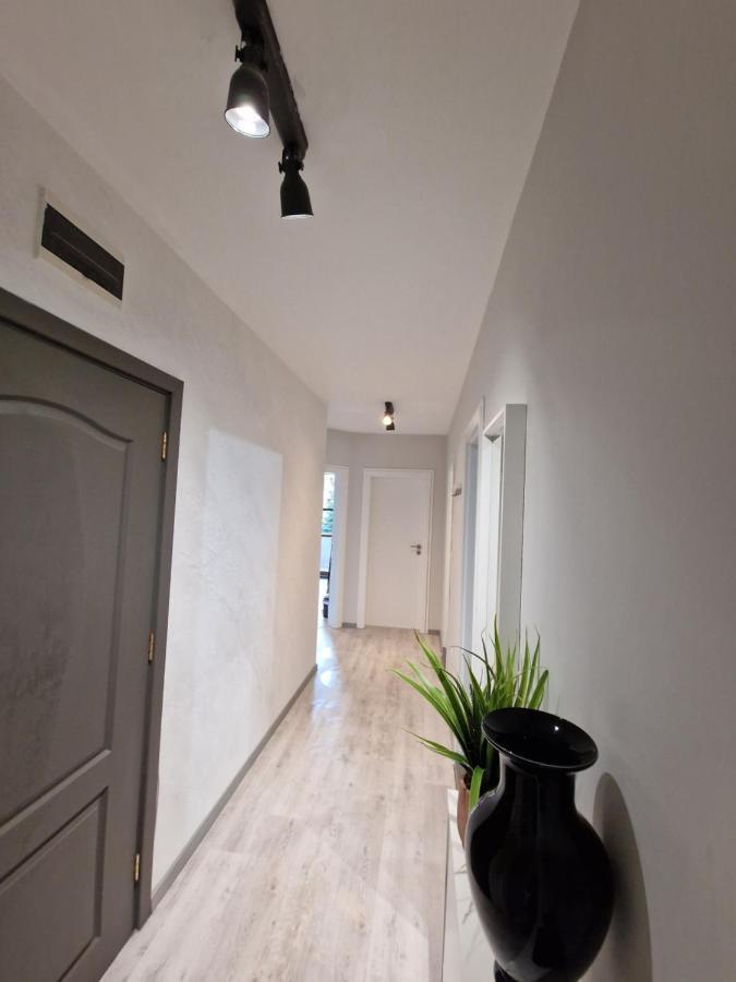 Marsselis Luxe Port Apartment Várna Kültér fotó