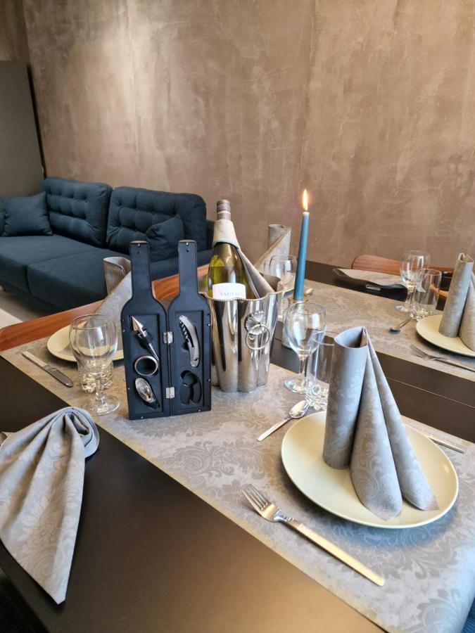 Marsselis Luxe Port Apartment Várna Kültér fotó