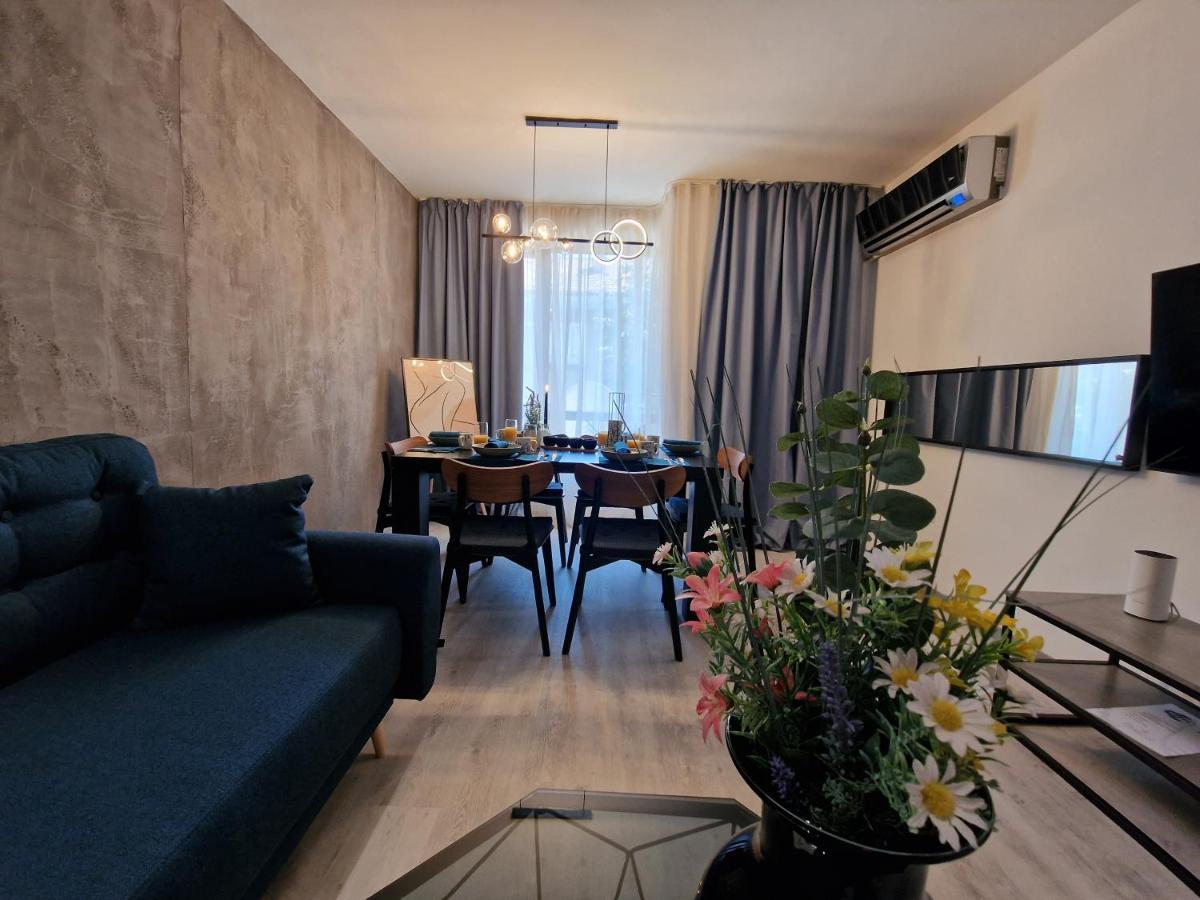 Marsselis Luxe Port Apartment Várna Kültér fotó